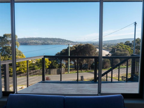 The Beach Escape - Suburb Australia 3