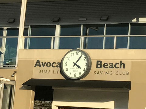 The Beach Hut Avoca Beach NSW - Suburb Australia 3