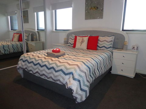 The Beach Villa Bunbury - Suburb Australia 3