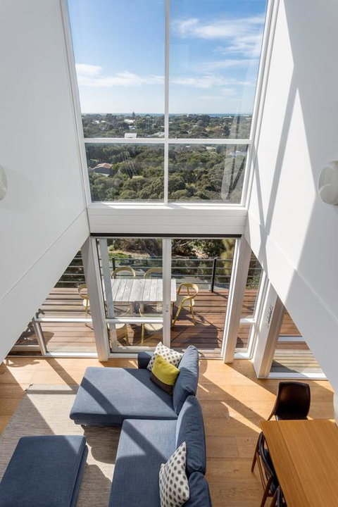 The Blairgowrie Glasshouse: 360 Views - Suburb Australia 3