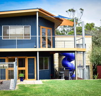 The Blue House - Rye Family Entertainer - Suburb Australia