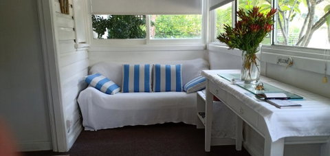 The Boathouse A 3 Bedroom House - Suburb Australia 3