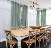 The Byng House Grand and Central Entertain 12 - Suburb Australia