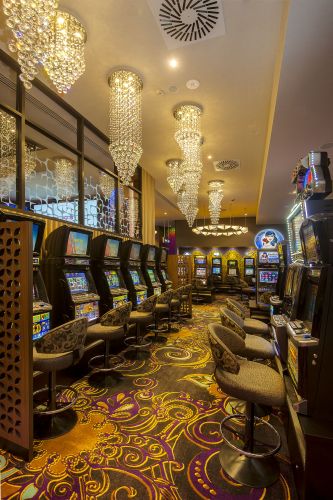 Brothers Leagues Club - Suburb Australia 2