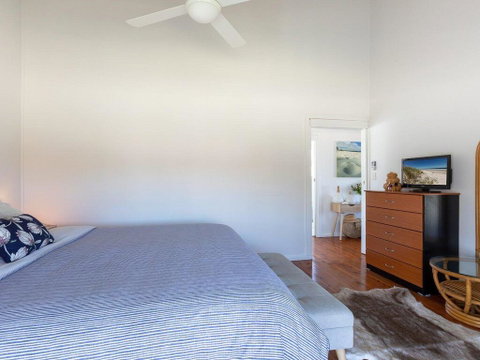 The Chalet At Callala Beach - Beach House Character - Suburb Australia 2
