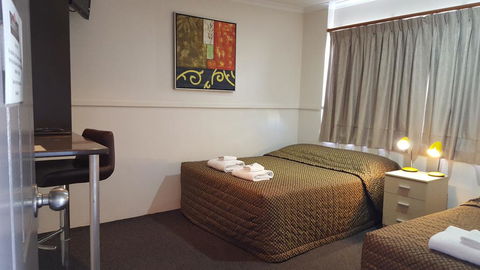 The Commercial Hotel Motel - Suburb Australia 2
