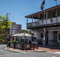 The Corner Hotel Alexandra - Suburb Australia