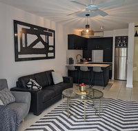 The Escape Luxury Apartments Peppers Beach Club Palm Cove - Suburb Australia