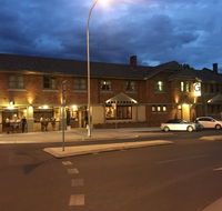 The George Hotel - Suburb Australia