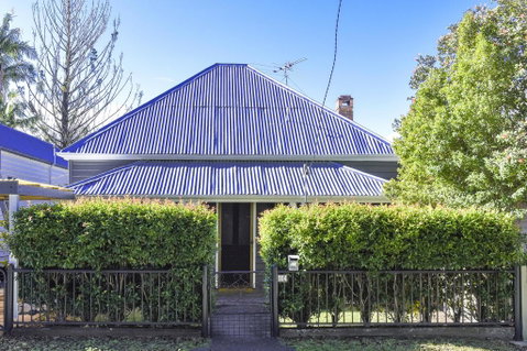 The Grey House - Suburb Australia 0