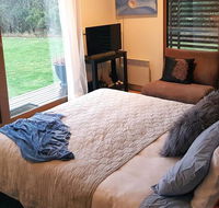 The Gurdies Room with Amazing Sunset Views - Suburb Australia
