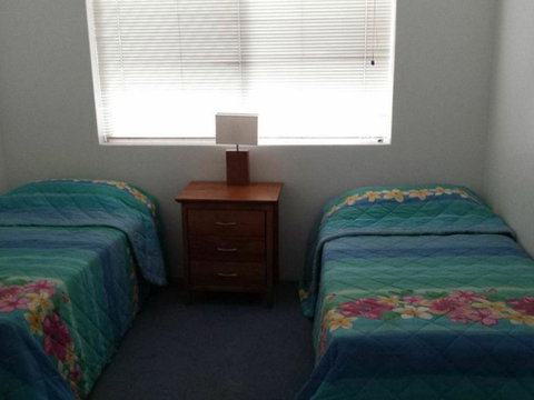 The Headlands 10 - 2 BDRM Apt Across From Alex Beach - Suburb Australia 1