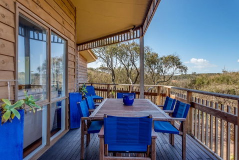 The Heyfield Hideaway: Tennis & Spa - Suburb Australia 1