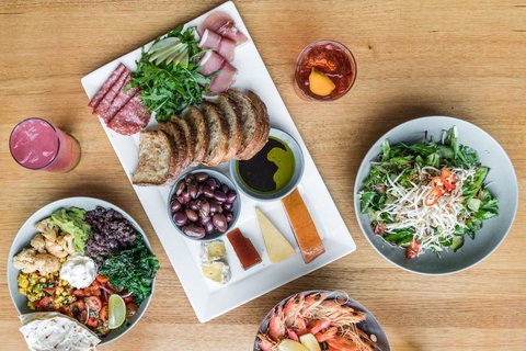 The Huskisson - Suburb Australia 3