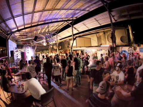 The Jack Backpackers - Suburb Australia 2