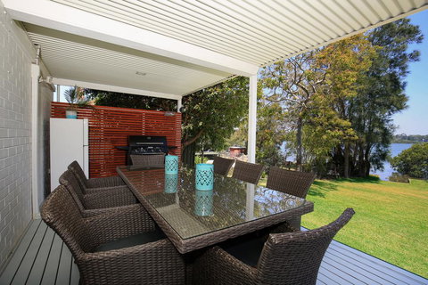 The Jetty At Culburra Beach - Pet Friendly Waterfront - Suburb Australia 2