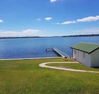 The Lake Escape - Suburb Australia
