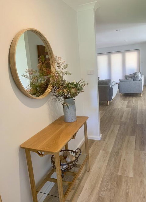 The Lake House - Suburb Australia 3