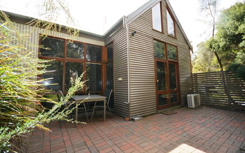 The Lodges - Suburb Australia 1