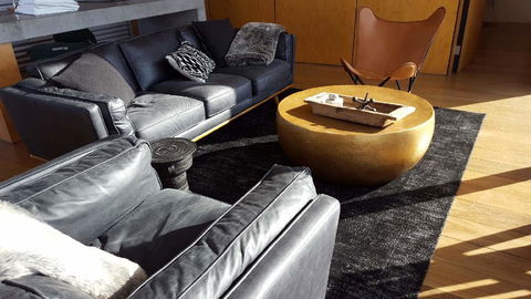 The Longhouse - Suite 1 - Suburb Australia 3