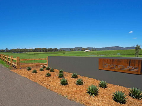 The Longhouse - Suite 3 - Suburb Australia 1