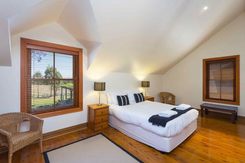 The Mews Studio - Suburb Australia 3