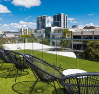 The Nest - Quirky Queen Sized Space with Roof Terrace - Suburb Australia