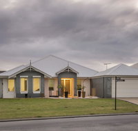 The Oaks - Suburb Australia