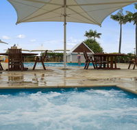 The Oaks Waterfront Resort Unit 302 - Suburb Australia