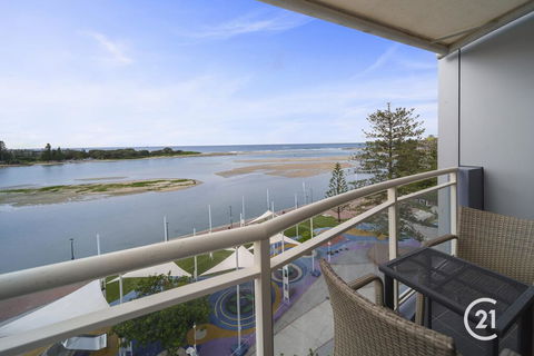 The Oaks Waterfront Resort, Unit 511 - Suburb Australia 1