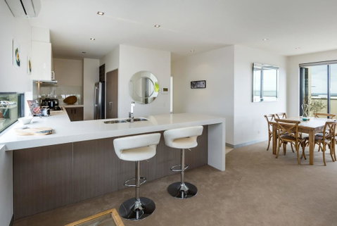 THE PENTHOUSE - MORNINGTON - Suburb Australia 1