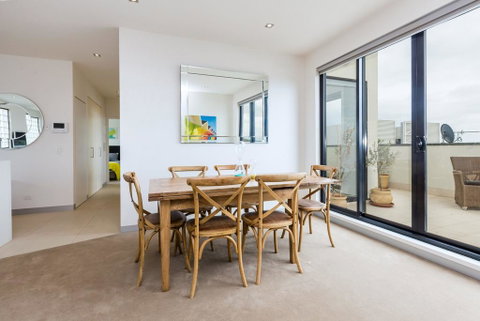 THE PENTHOUSE - MORNINGTON - Suburb Australia 2