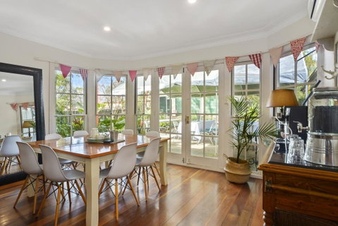 The Pines Bed And Breakfast - Suburb Australia 0