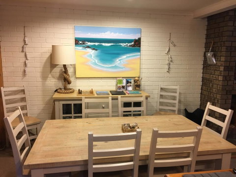 The Retreat On Matthew - Suburb Australia 1