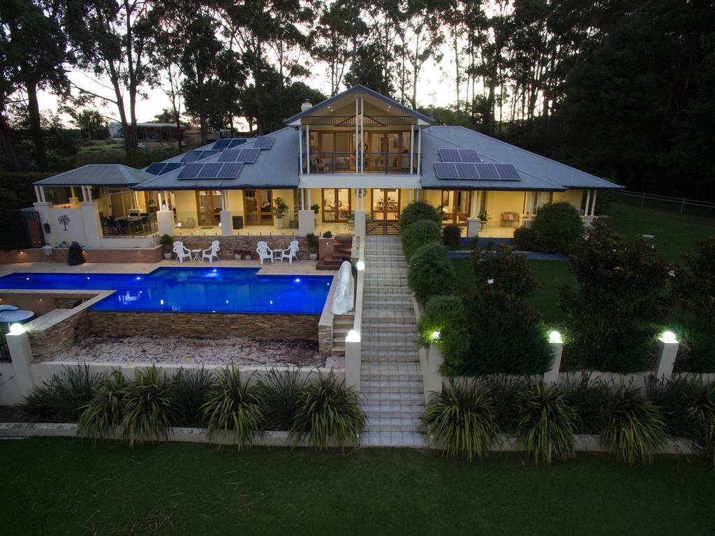 Kings Point NSW Suburb Australia