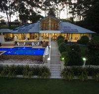 The Ridge Retreat at Mollymook - Suburb Australia