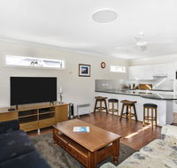 The Sands - 4/46 Jones Avenue Mollymook - Suburb Australia