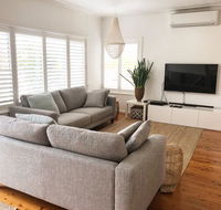 The Seaside Beachhouse Mollymook - Suburb Australia