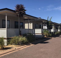 The Sundowner Cabin  Tourist Park - Suburb Australia