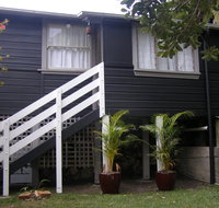 The Tree House 6 Gowing Street - Suburb Australia