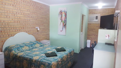 Tiaro Motor Inn - Suburb Australia 2