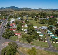 Tiaro Tourist Stopover - Suburb Australia