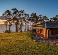 Tinderbox Cliff House - Suburb Australia