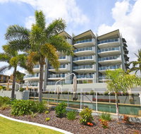 Tingeera Luxury Beachfront Apartments - Suburb Australia