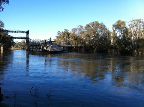 Tooleybuc Club Motor Inn - Suburb Australia 3