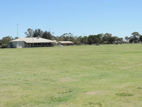 Tooleybuc Country Roads Motor Inn - Suburb Australia 0