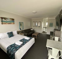 Top of the Town Motor Inn - Suburb Australia