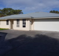 Towncrackers Guest house - Suburb Australia