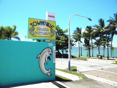Townsville Seaside Apartments - Suburb Australia 0