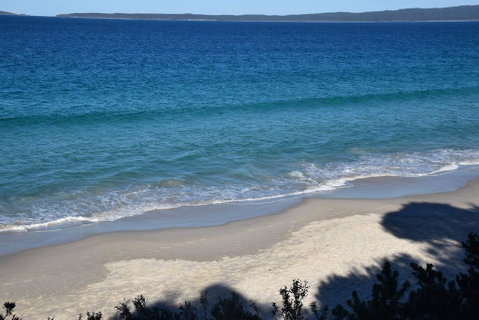 Tranquillity Beach House - Suburb Australia 1